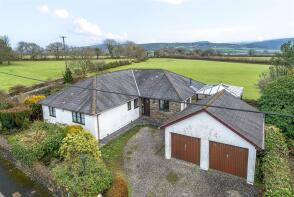 White Lodge, Southella Road, Yelverton PL20 6AT