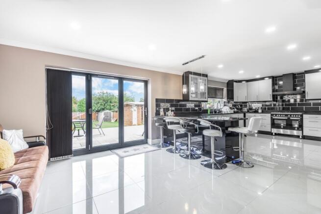 Living Room/Kitchen