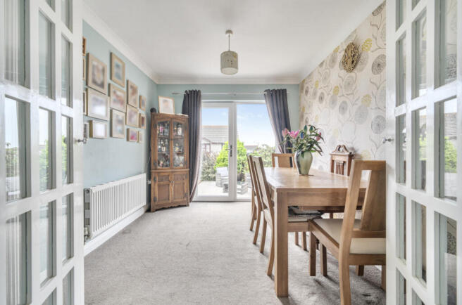 1341728-6-68a46bd...