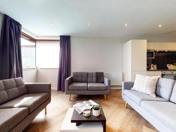 3 bed Apartment to rent Image 7