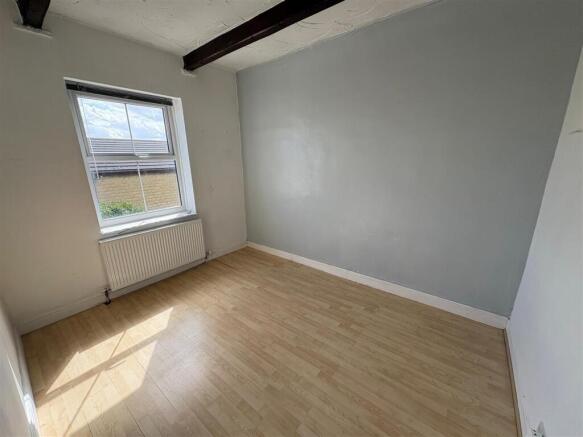 3 bed Terraced for sale Image 12