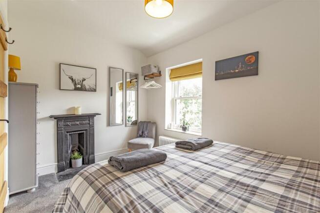 Bedroom 1-4.jpg