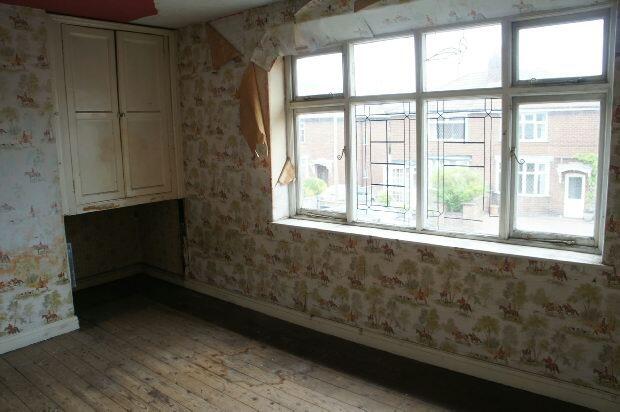 BEDROOM 1 FRONT