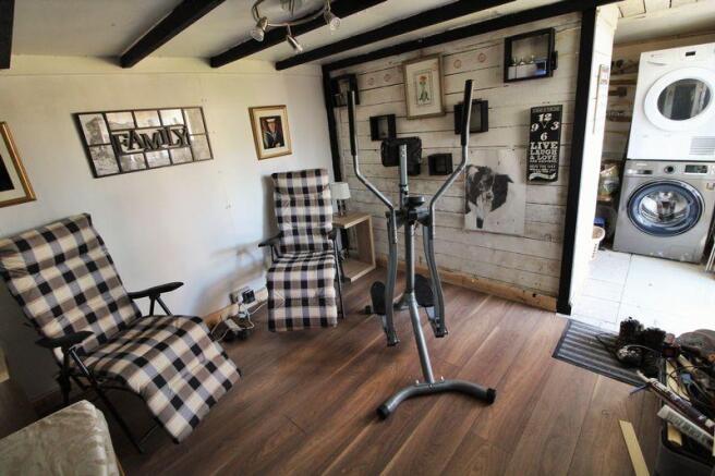 Garden Room / ...
