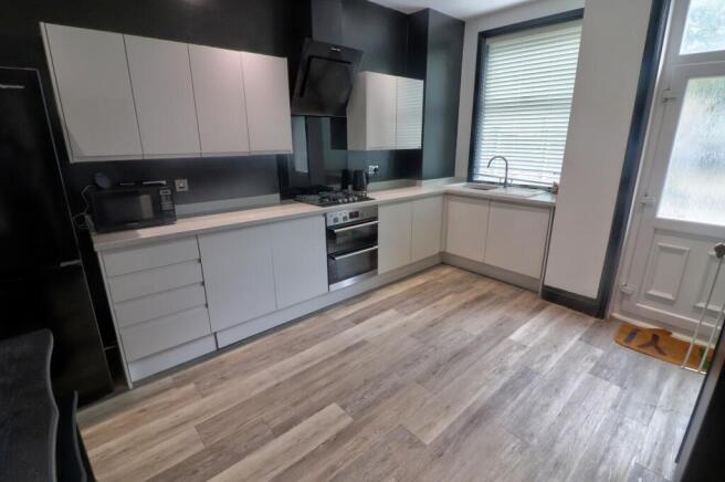 2 bed Terraced for sale Image 6
