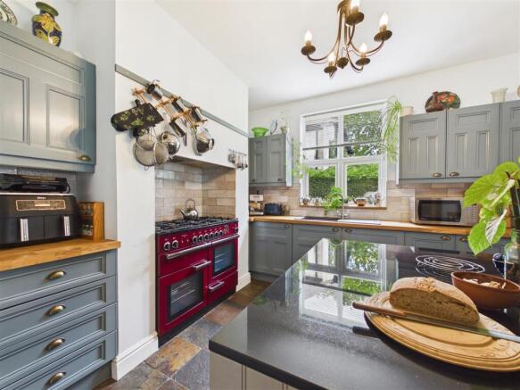 3 bed Detached for sale Image 7
