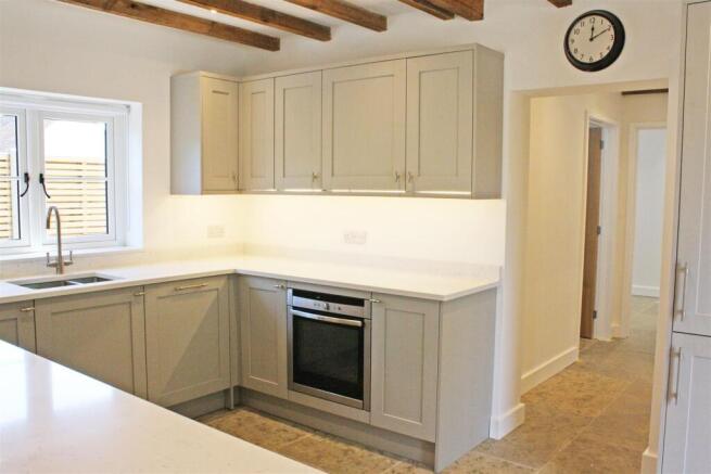 Kitchen1.jpg