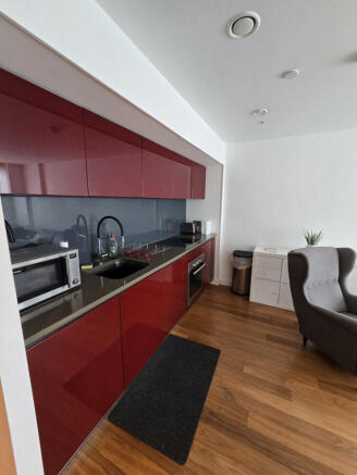 1 bed Apartment to rent Image 5