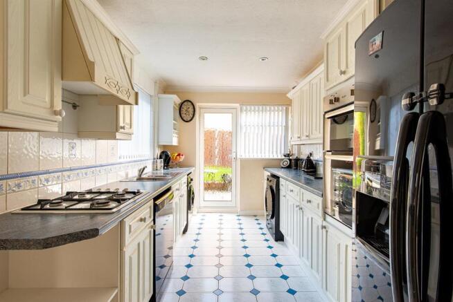 Gibbons Road kitchen1a.jpg