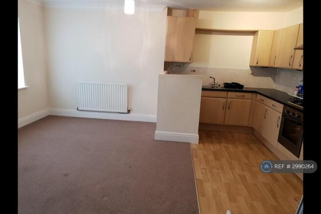 2 bed Flat to rent Image 4