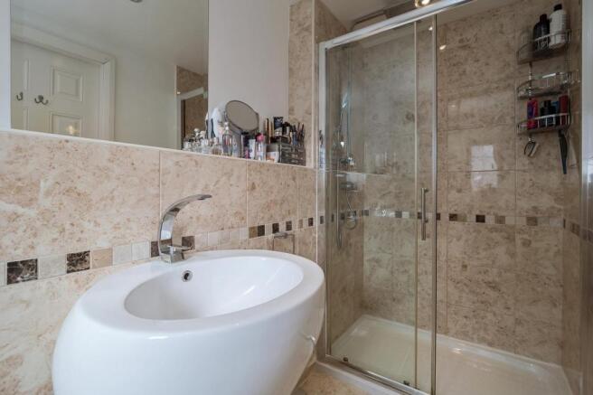 En Suite Shower 