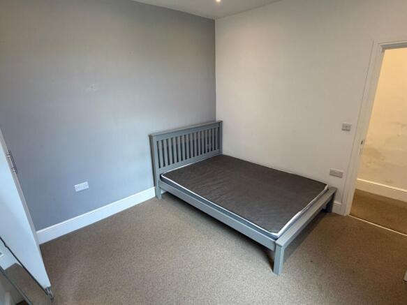 4 bed Terraced for sale Image 12