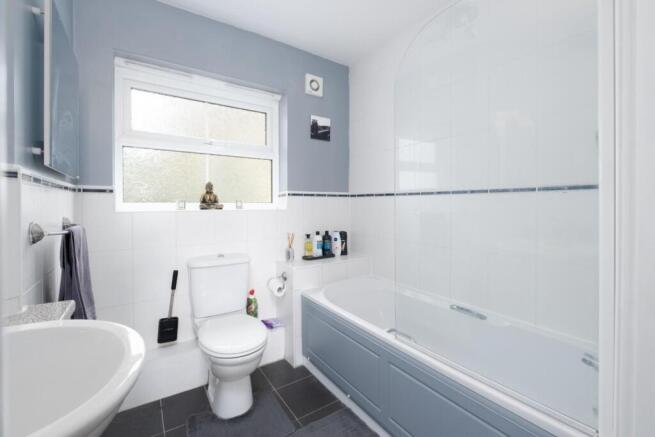 FLAT 25 BULL LANE, BS5--7.jpg