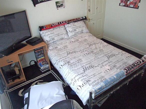 Bed2.jpg