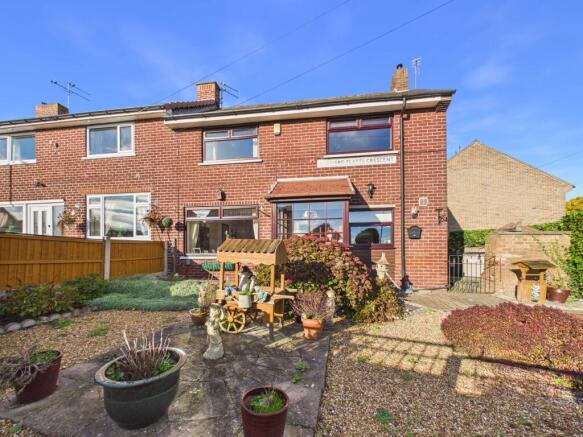 3-bed semi-detached on Orchard Flatts Crescent, Rotherham, £120,000