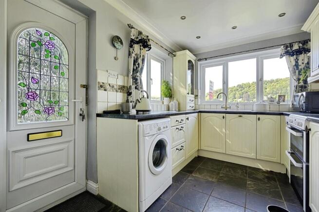 3 bed Detached for sale Image 5