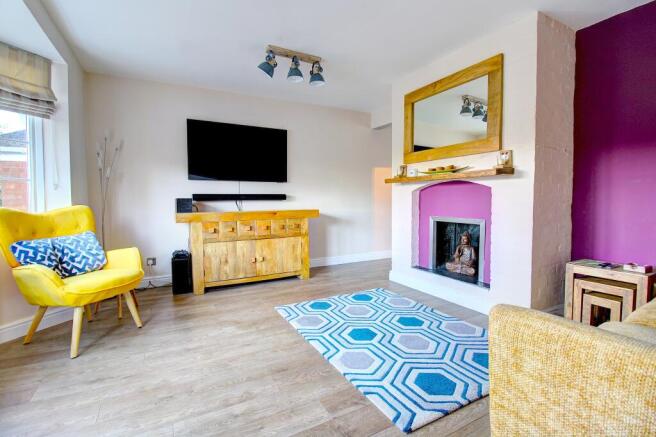Lounge (alt view)