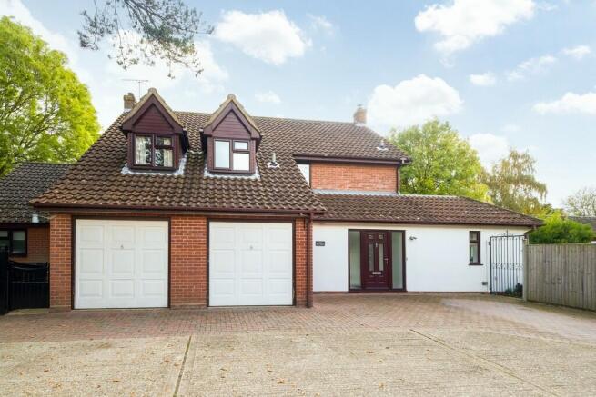 1440px-The Brambl...