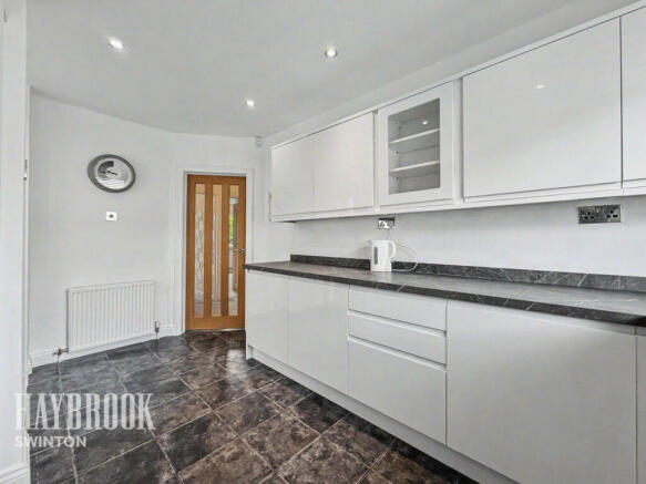 2 bed Detached Bungalow for sale Image 4