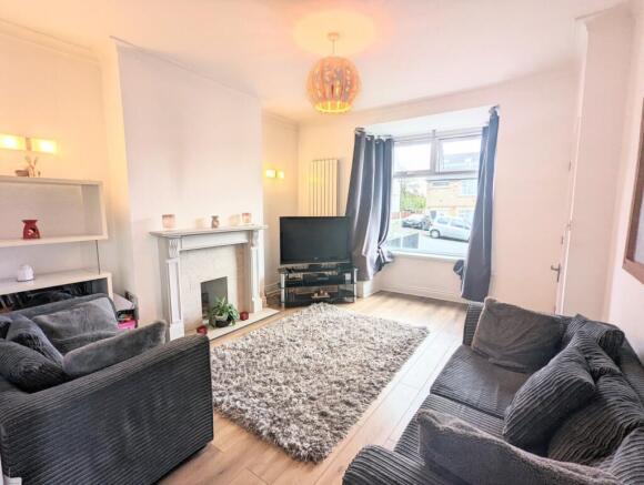 3 bed House to rent Image 10