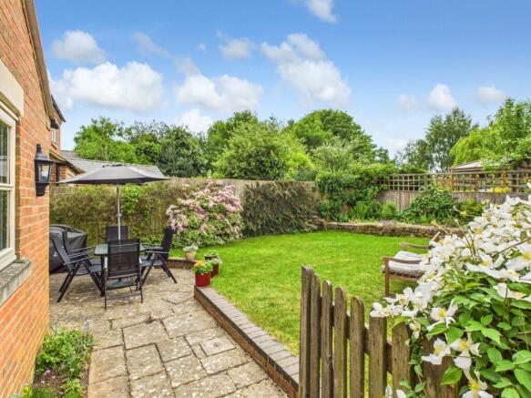 3. CAM04922G0-PR0024-STILL034