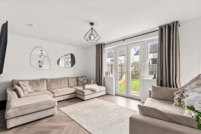 4 Rose Hip Crescent, Larbert, Falkirk, FK5 4ZP photo 4