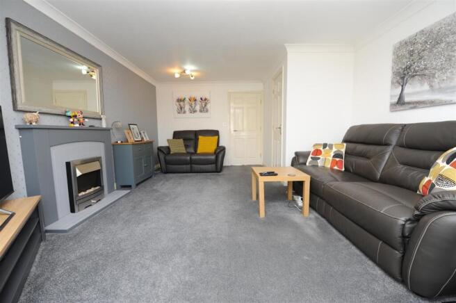 3 bed Semi-Detached for sale Image 5