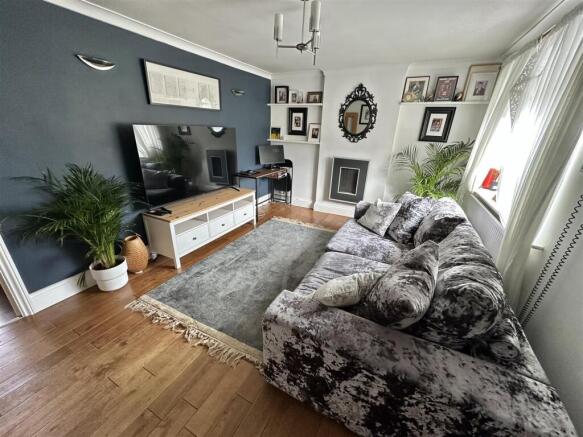 3 bed Semi-Detached for sale Image 5