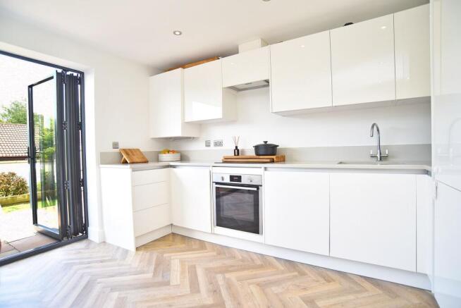 4 bed Semi-Detached for sale Image 7