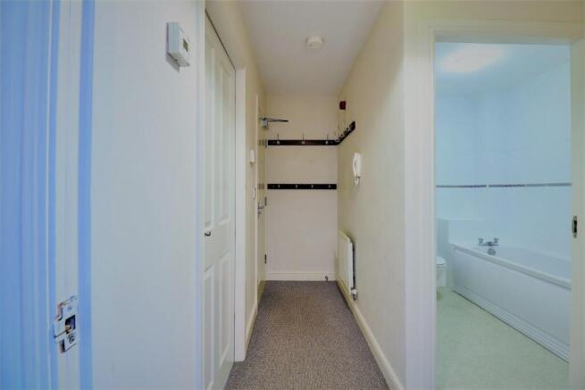 907423 - entrance hallway1