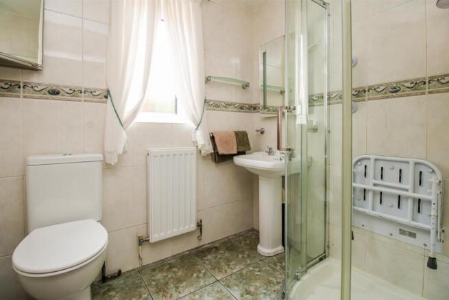 3 bed Semi-Detached Bungalow for sale Image 7