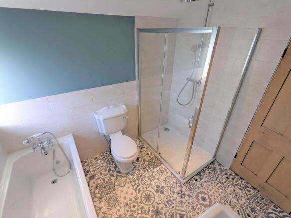 Bathroom (3)