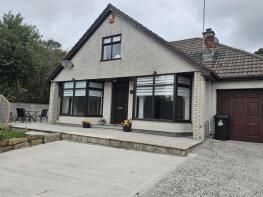 1, Coombe Park, Penzance TR18 3LE