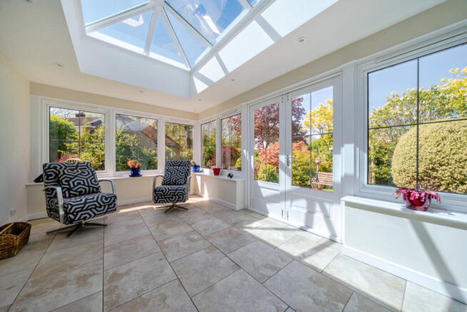 Wildwood Close, Cranleigh, GU6 photo 4