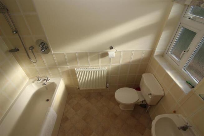 En-Suite Bathroom