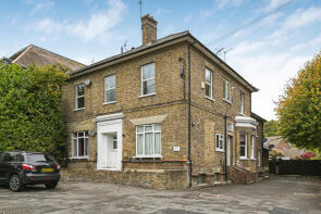 Flat 4, 8 Bentley, Egham Hill, Egham TW20 0BD