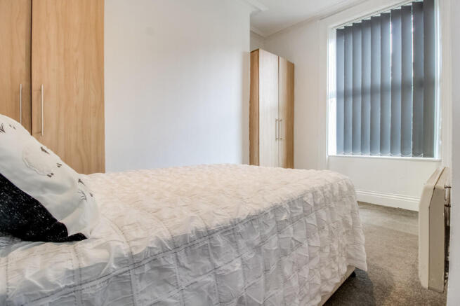 1 bed Ground Flat to rent Image 4