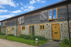2, Court House Barns, Cascob, Presteigne LD8 2NT