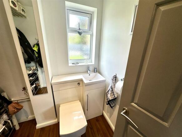 CLOAKROOM/WC