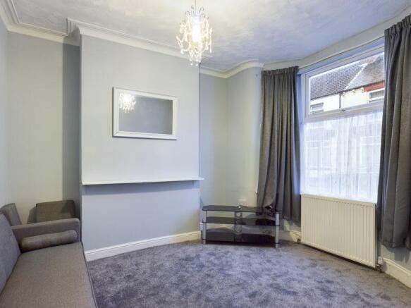 4 bed Terraced to rent Image 12