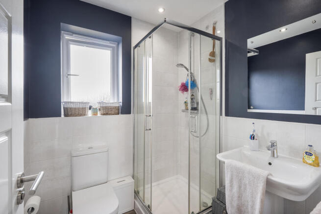 4 bed Detached for sale Image 7