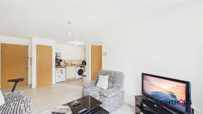 1 bed Ground Flat for sale Image 4