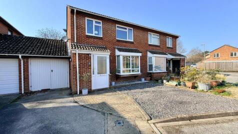 Hives Way, Lymington, SO41