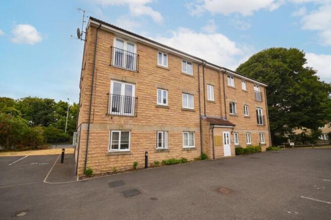 2 bed Flat for sale Image 11
