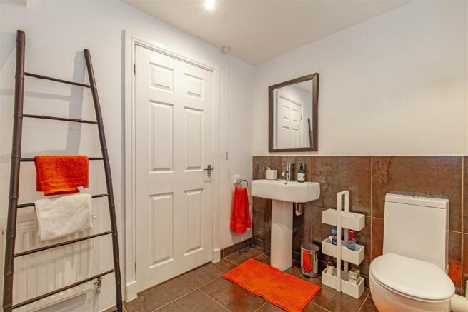 Bedroom 1 En Suite-3.jpg