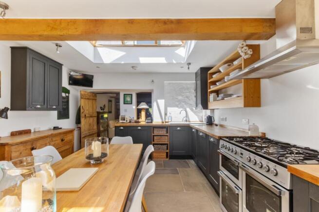 Kitchen/Dining