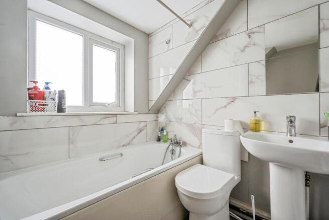 2 bed Semi-Detached for sale Image 9