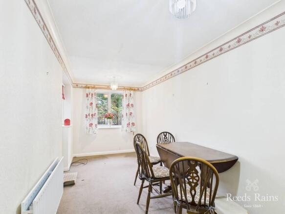 4 bed Semi-Detached for sale Image 7