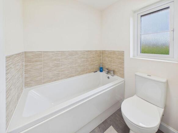 3 bed Semi-Detached for sale Image 7