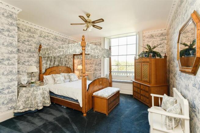8283274-interior27.jpg